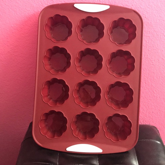 Threshold Other - Threshold maroon floral design silicone muffin pan